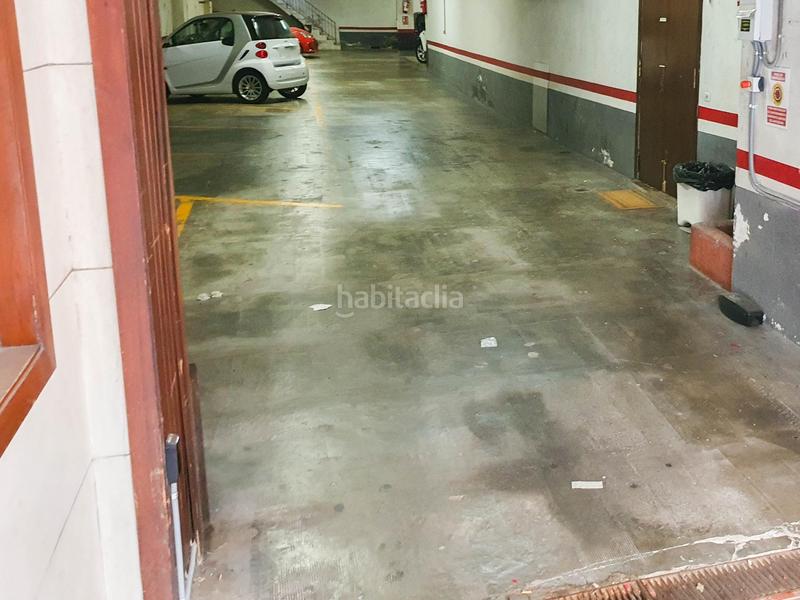 Foto f45a795a-7827-4401-9c49-2840c0cbb750. Parking coche parking en venta en calle bertran en Barcelona