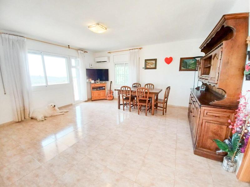 Foto 580d4419-bceb-4007-8366-699ebb7469d9. Chalet with heating parking in costa Cunit - els jardins - els rosers Cunit