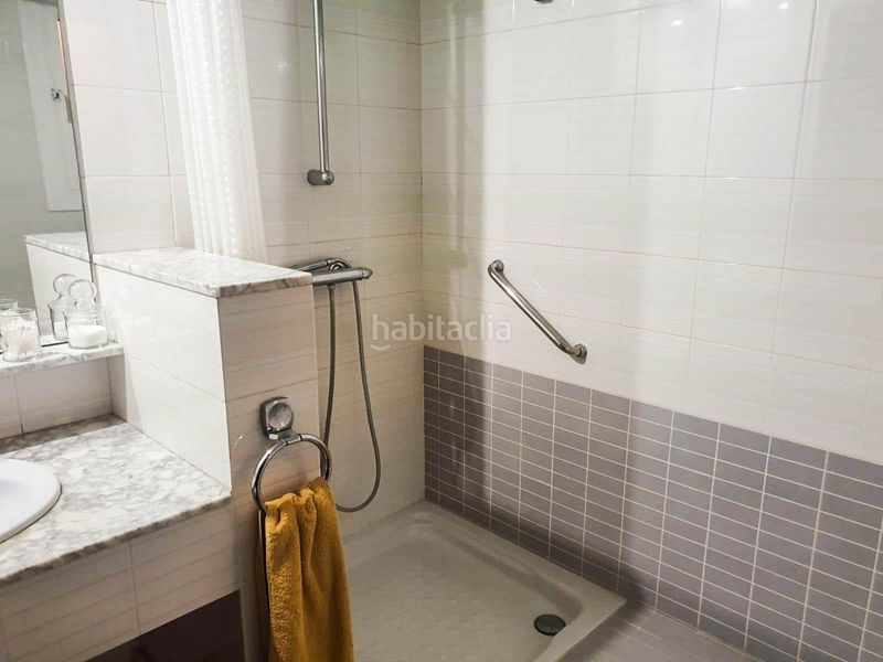 Foto f377c9ef-1761-4325-b713-db5f54529a83. Casa amb calefacció aparcament a Papiol (El)
