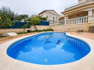 Xalet a Cunit Residencial. Chalet en venta en cunit con vistas al mar zona residencial