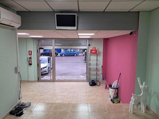 Lloguer Local Comercial a Nucli Urbà. Local en alquiler en el centro de esparreguera