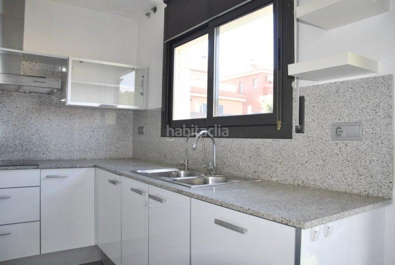 Foto 4b5e4b30-5fd2-4fc9-a9b6-cfb8707acf9a. Casa espectacular casa a 4 vientos con piscina de agua salada en puig pelós, en Cunit