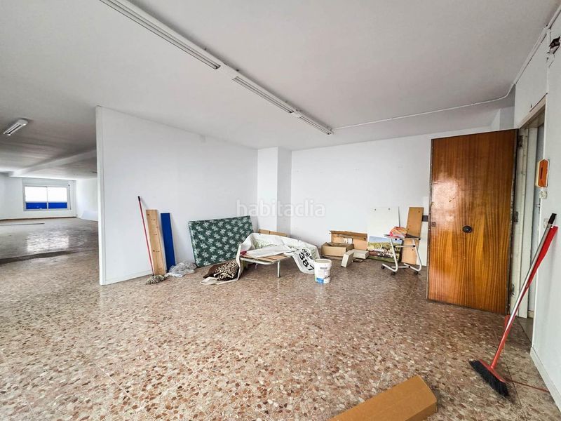 Foto 22d1da4b-042c-4def-ae28-287d98ec3ae0. Alquiler local comercial edificio de tres plantas en alquiler en barberá del vallés en Barberà del Vallès