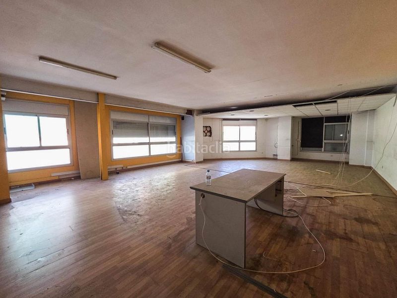 Foto 51aeabec-0e4f-4423-872a-2b103bcfd68e. Alquiler local comercial edificio de tres plantas en alquiler en barberá del vallés en Barberà del Vallès