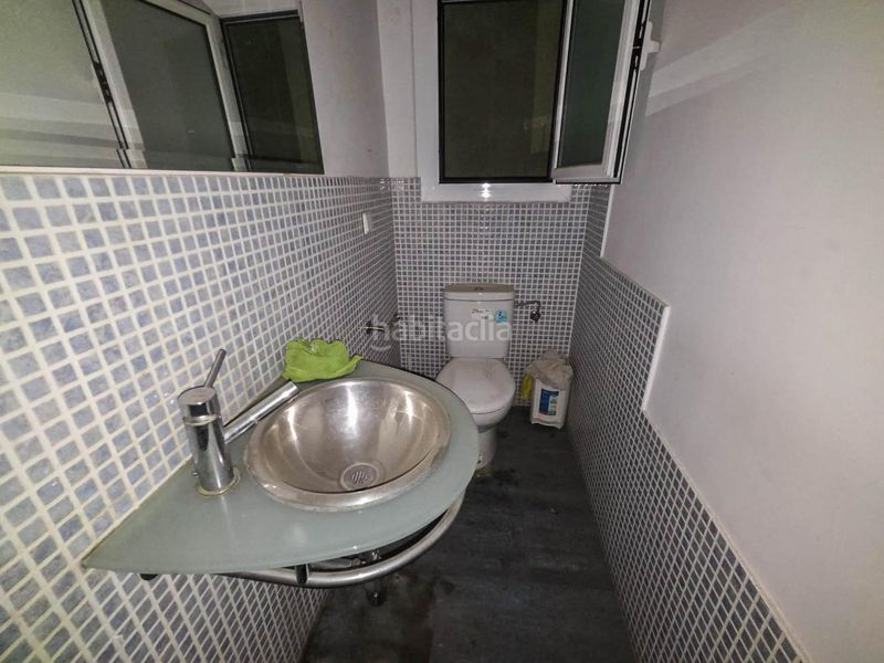 Foto e320a009-f506-4131-812a-9d059c340df1. Alquiler local comercial edificio de tres plantas en alquiler en barberá del vallés en Barberà del Vallès