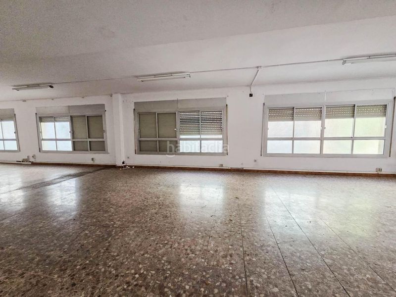Foto 4d9b99fc-671a-4ea0-a521-419c92fbd364. Alquiler local comercial primera planta de edificio de oficinas en alquiler en barberá del vallés en Barberà del Vallès