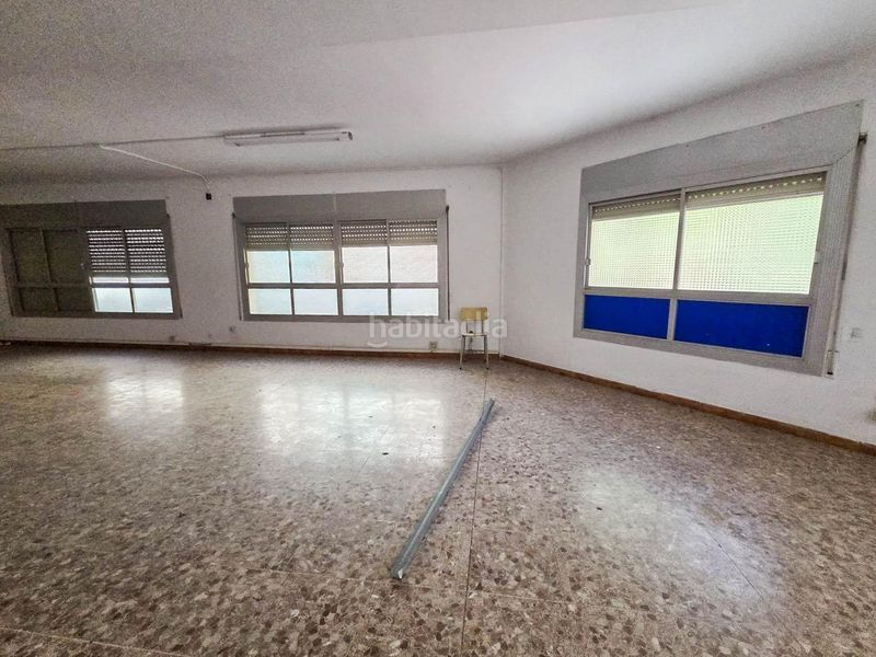 Foto ecdea59c-bb12-42e7-b61f-dc86b6acc67c. Alquiler local comercial primera planta de edificio de oficinas en alquiler en barberá del vallés en Barberà del Vallès