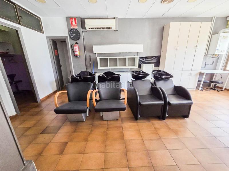Foto af821a00-f9f3-4f61-a850-93c6735e73fe. Lloguer local comercial a Martorell