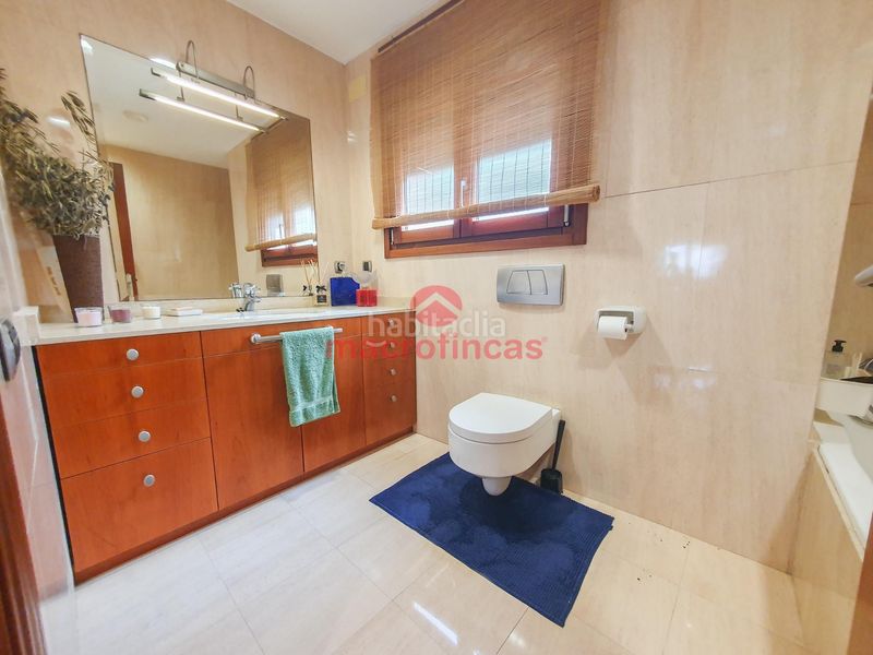 Foto 1a14b713-2264-45a9-99af-464bf1e0256b. Xalet amb aparcament piscina a Olesa de Montserrat