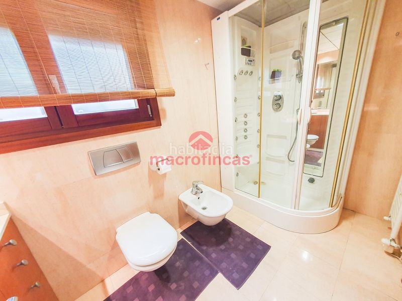 Foto c0450c1e-5f15-46a2-90ea-9cf23bf9d42f. Xalet amb aparcament piscina a Olesa de Montserrat