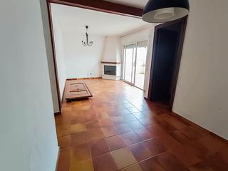 Casa adossada a Canet de Mar. Encantadora casa en venta en el casco antiguo de canet de mar. f