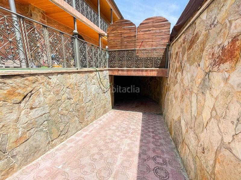 Foto 915e1c01-425b-47c6-92a0-e5dda25fcd15. Chalet con riscaldamento parcheggio piscina in Masquefa