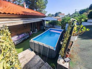 Maison à Castellví de Rosanes. Chalet a la venta con vistas, terrazas y jardín en el taió, cast