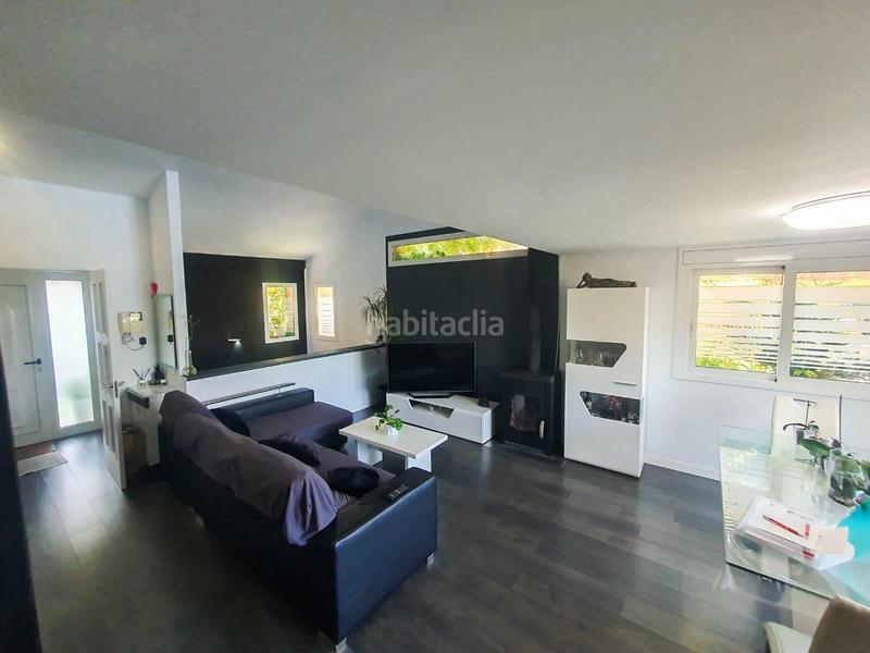 Foto 0265dcf2-1c47-43d2-9512-b41512f264d4. Casa amb aparcament piscina a Castellví de Rosanes