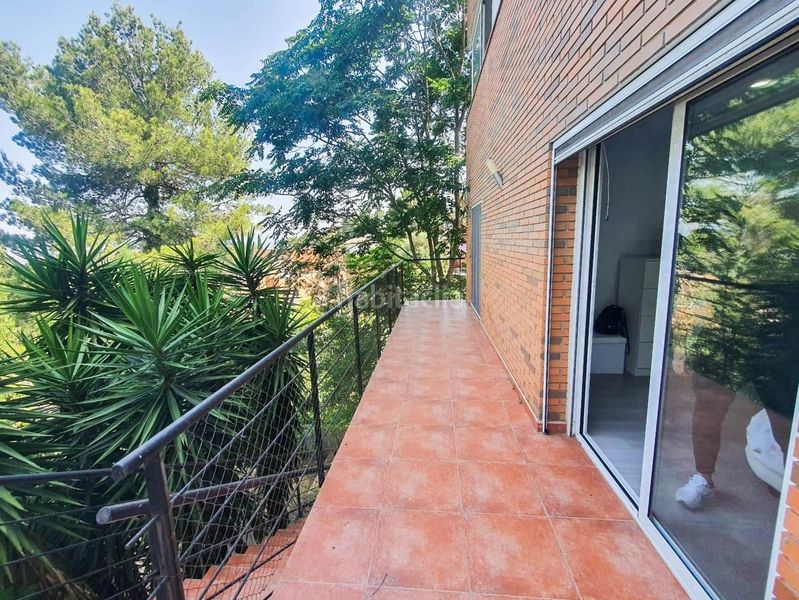 Foto c1f865af-a219-4f59-a3cb-c39d2e75c27f. Casa amb aparcament piscina a Castellví de Rosanes
