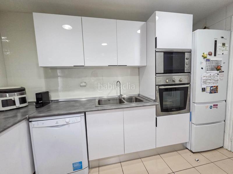 Foto 60ede7ed-55a7-44e2-ba4c-29feb20a7bb3. Dúplex  con plaza de parking en venta en can comelles en Esparreguera