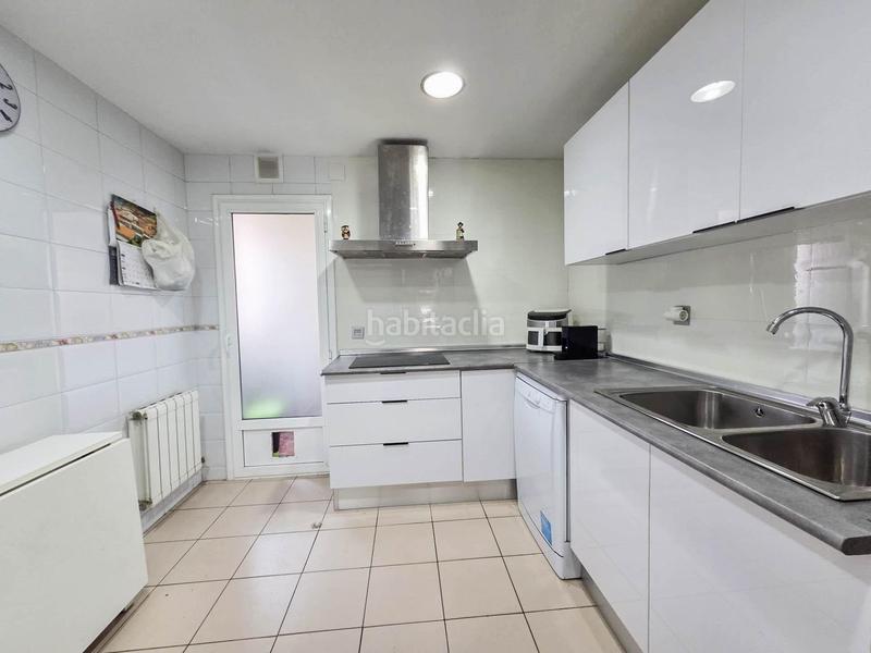 Foto f6602b06-c1f1-435a-b037-941f22d024c1. Dúplex  con plaza de parking en venta en can comelles en Esparreguera