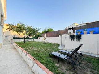 Miete Haus in Can Rial. Chalet en alquiler en urbanización can rial esparreguera con vis