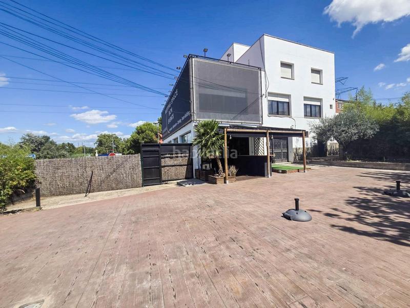 Foto 76f2c1de-1d58-48f6-9ed2-07f6fb6d6e1c. Edificio  comercial y residencial a la venta en Rubí