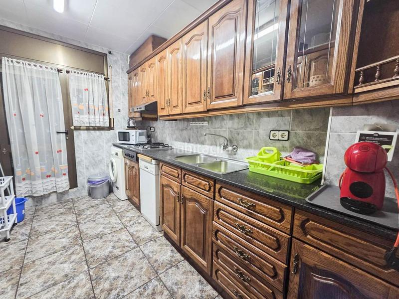 Foto 7842d2b4-ebbc-44be-80e9-5a700428e019. Edificio  comercial y residencial a la venta en Rubí