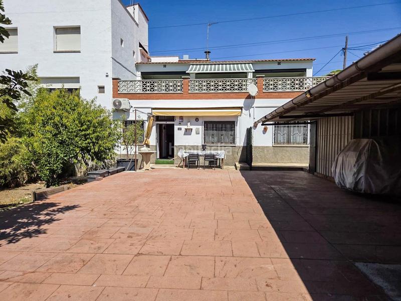 Foto a4772c4b-b058-45e3-affc-59b350697663. Edificio  comercial y residencial a la venta en Rubí