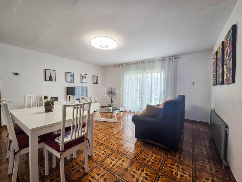 Foto aa2c6579-d80d-407c-8562-3ef7f1e5098c. Edificio  comercial y residencial a la venta en Rubí