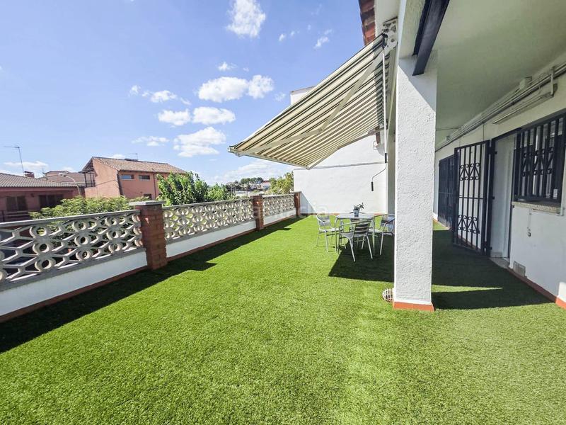 Foto ffe8958f-1f30-4272-ad0f-624a1273f576. Edificio  comercial y residencial a la venta en Rubí