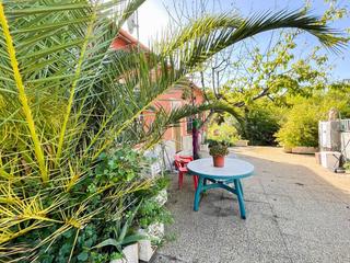 Chalet in Hostalets de Pierola (Els). Oportunidad única casa en venta con amplio terreno en els hostal