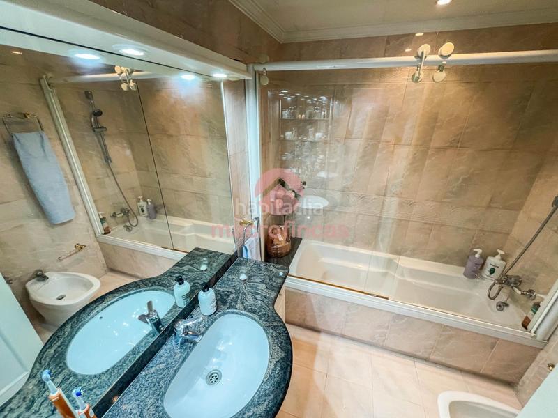 Foto 51cc7f76-32a2-4562-b253-e504787d3ecf. Pis amb aparcament a La Verneda - La Pau Barcelona