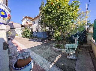 Maison jumelée à Abrera. Precisosa casa a tres vientos en venta en la zona de la florida,