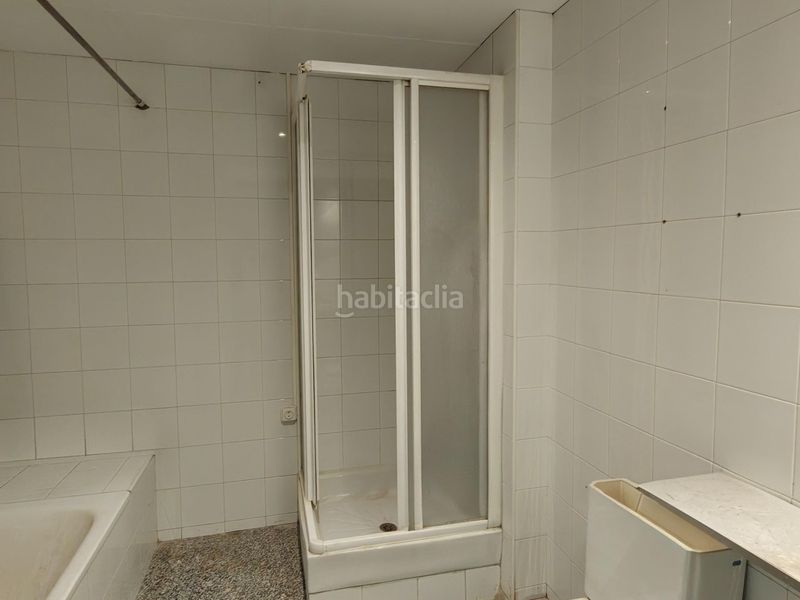 Foto bce2ddfb-5d1d-4cc8-8c56-652338d8f7bb. Pis amb calefacció a Sant Antoni Barcelona