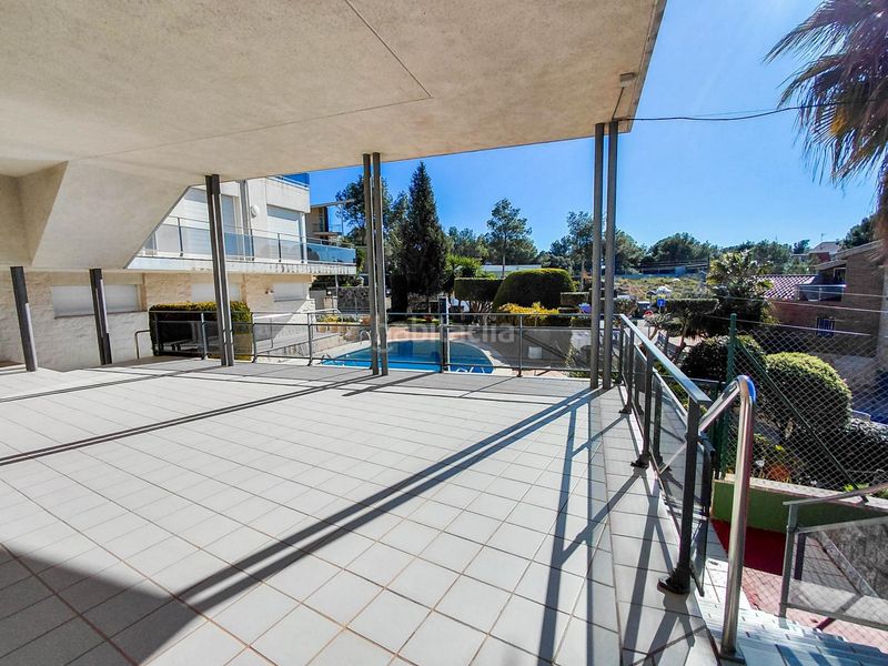 Foto 87028ffe-4a82-47ae-91d6-b2e546aab069. Xalet amb calefacció aparcament piscina a Segur de dalt Segur de Calafell