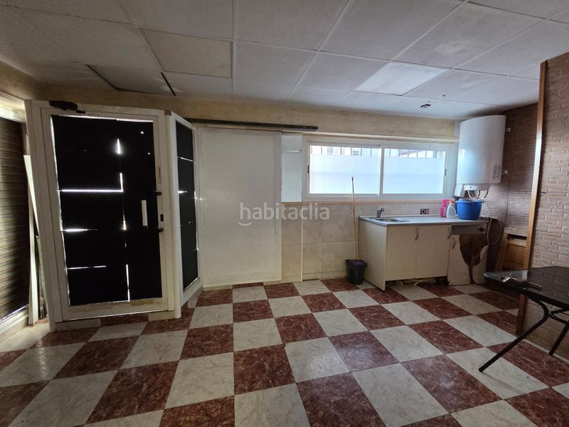Foto a1278f29-57fc-436b-bf77-e81b224bb6b8. Lloguer local comercial a Martorell