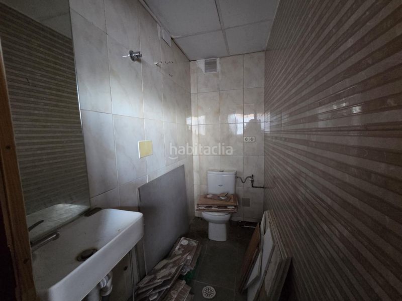 Foto ad5fbcd2-fec6-4b28-80ba-03e4411bc398. Lloguer local comercial a Martorell