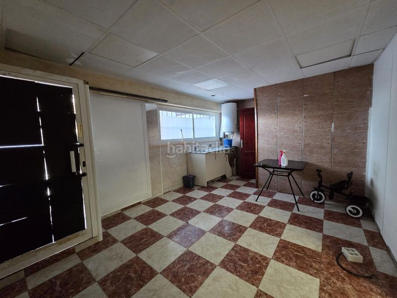 Foto ae7ce691-15e1-44ee-bced-d0957fe10859. Lloguer local comercial a Martorell