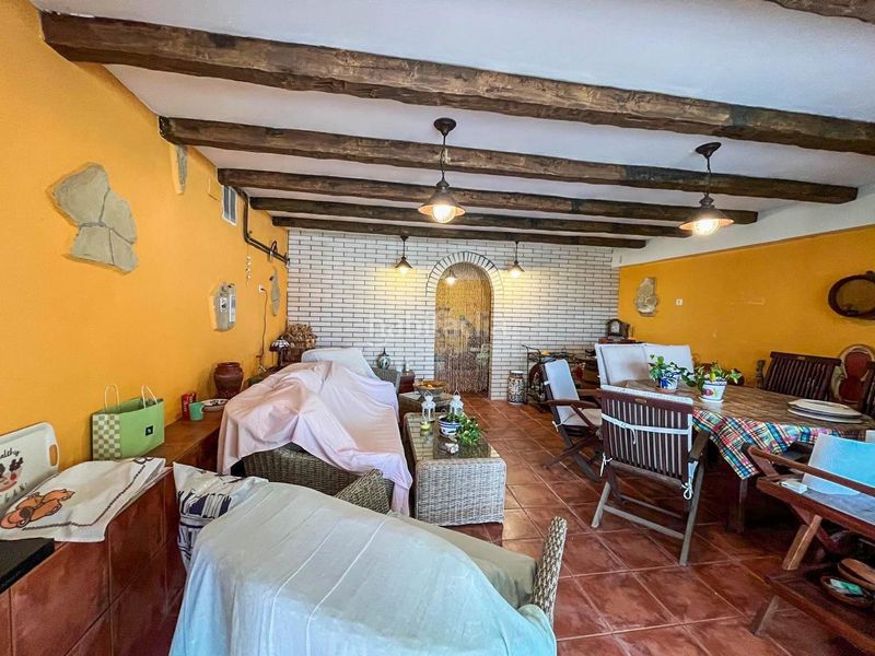 Foto 5d5df4c0-79e1-4785-b155-f0c8a58009a3. Xalet amb calefacció piscina a Can Rial Esparreguera