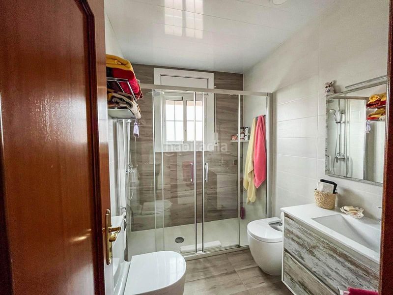 Foto 746fd318-af1b-4f5b-a3a2-51f2ce90f28c. Xalet amb calefacció piscina a Can Rial Esparreguera