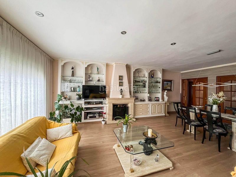 Foto 81a53bfe-dba4-46c3-873f-c088254c66f2. Xalet amb calefacció piscina a Can Rial Esparreguera