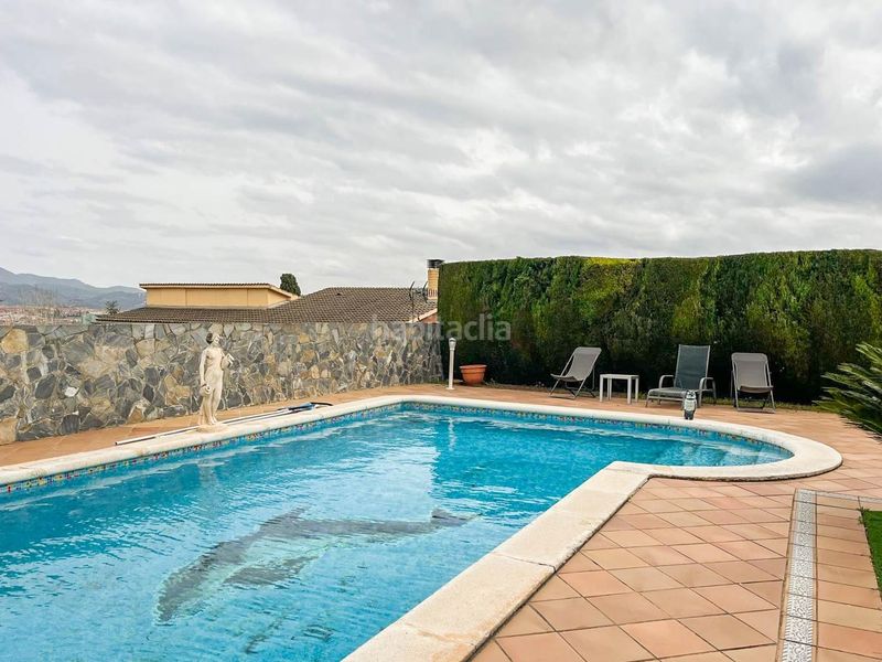 Foto a81b61ac-274a-441f-a47a-975160666bc5. Xalet amb calefacció piscina a Can Rial Esparreguera