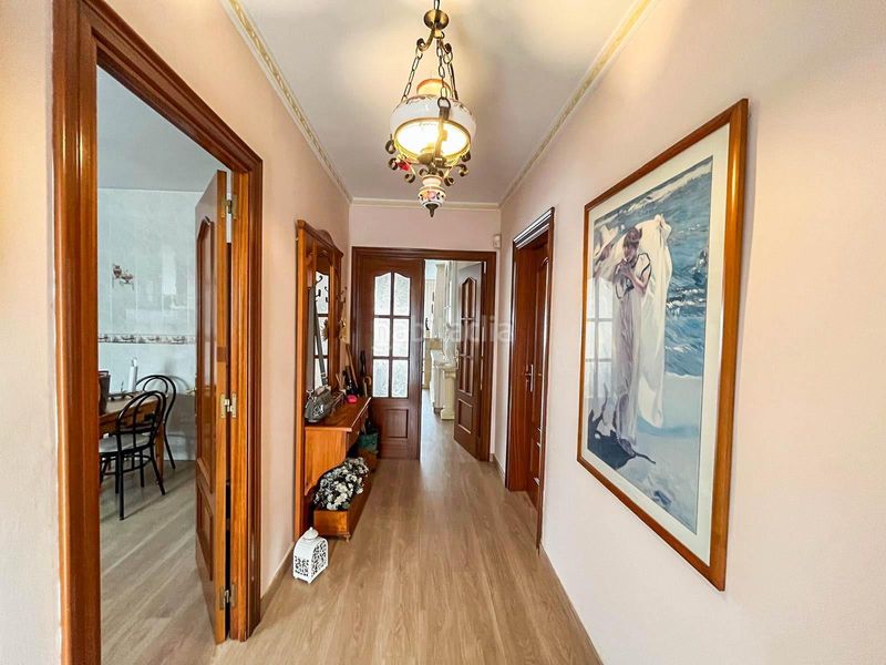 Foto b0df046c-3356-4558-aaa6-3b89b3af9c09. Xalet amb calefacció piscina a Can Rial Esparreguera