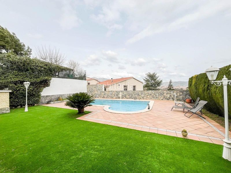 Foto caa10615-74dc-4177-8375-282cd8d5aac5. Xalet amb calefacció piscina a Can Rial Esparreguera