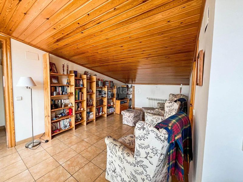 Foto fb9eda6d-0050-4a23-8e95-7e234d52c988. Xalet amb calefacció piscina a Can Rial Esparreguera