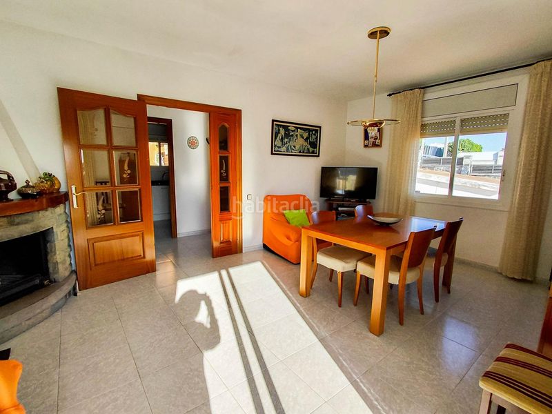 Foto a0465e61-fc98-433e-aecf-4f7b5094b188. Casa amb aparcament a Hostalets de Pierola (Els)