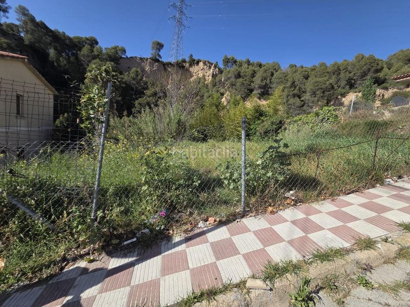 Foto ec96024d-abf8-4d52-9d62-a4822b751f1f. Terreny residencial a Abrera