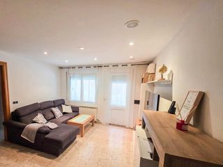 Planta baixa a Olesa de Montserrat. Planta baja reformada en venta en olesa de montserrat  zona la c