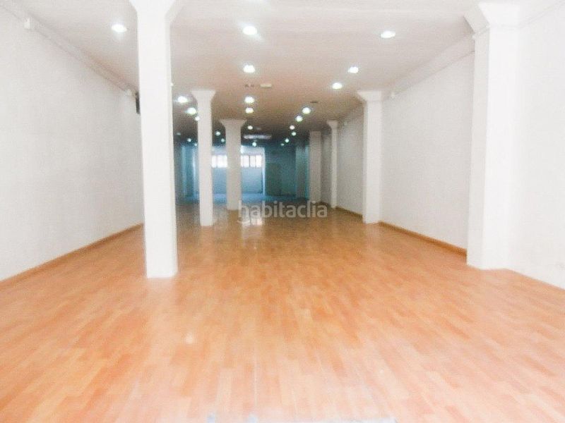 Foto bed55844-3199-47e5-9245-e1f979c5f3dd. Local comercial a Creu de Barberà Sabadell
