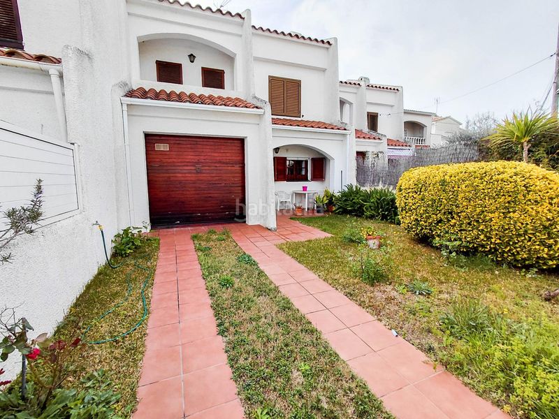 Foto 4456724d-9f51-47b7-a7ab-d0935020a85b. Miete haus mit parking in Cunit residencial Cunit