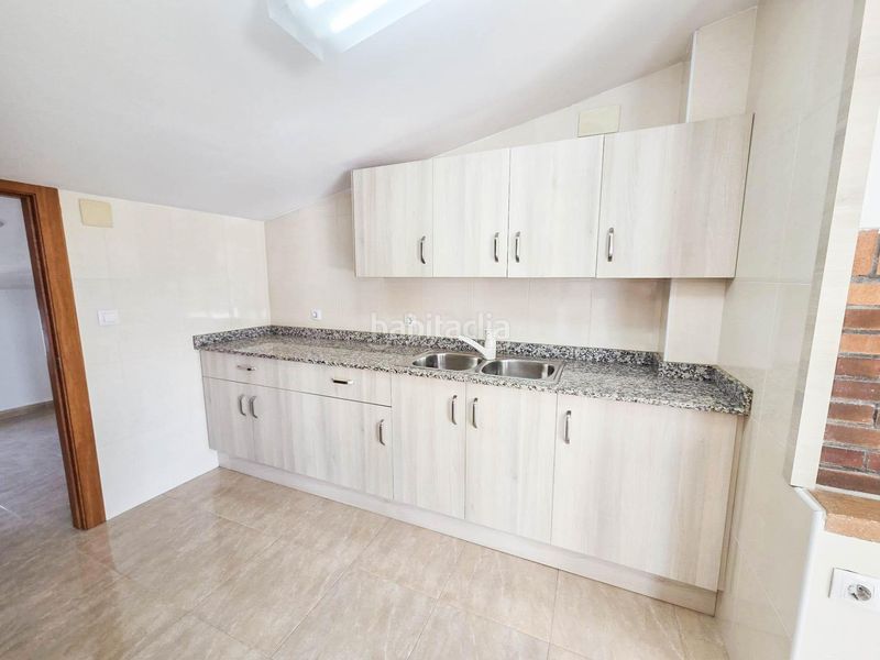 Foto 03041a94-3afa-4762-a0cb-7972e6f0bd3d. Casa adossada amb calefacció aparcament a Vilanova del Camí