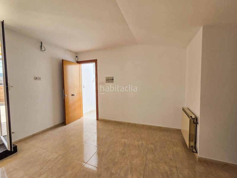 Foto a3282a6a-d440-4dfe-85db-f57660ffc22c. Casa adossada amb calefacció aparcament a Vilanova del Camí