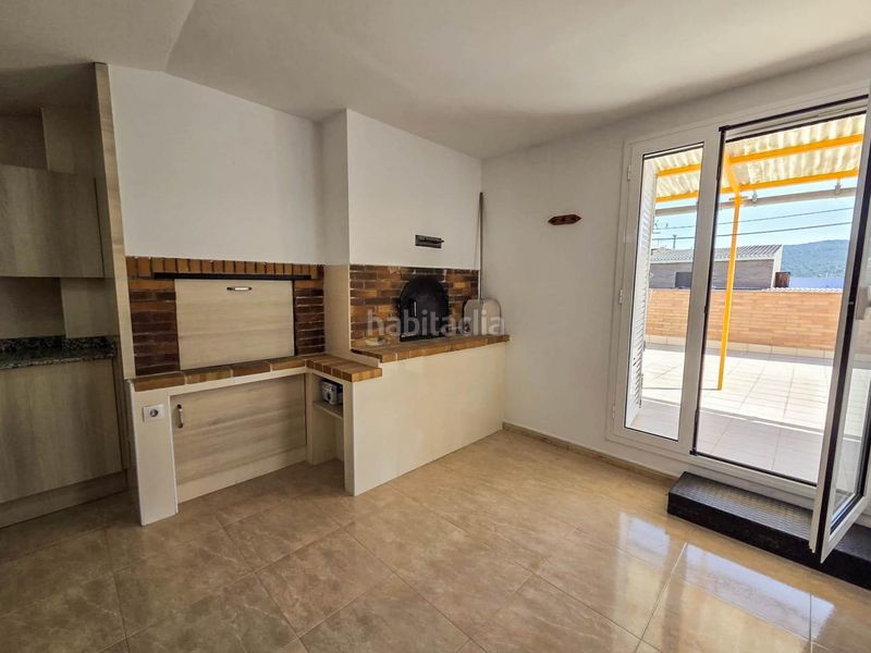 Foto bb913f47-e158-45fd-8e17-54f556822821. Casa adossada amb calefacció aparcament a Vilanova del Camí